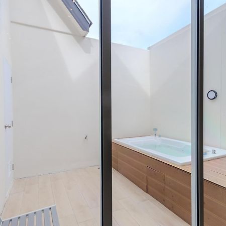 Ferienwohnung Nidhra นิทรา Ban Lat Krachaeng Exterior foto